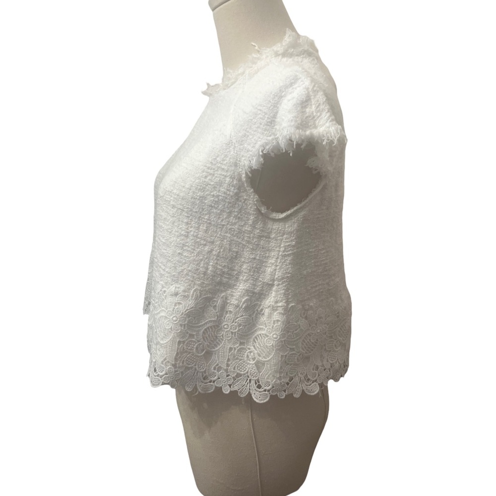 Zara Women’s white frayed embroidered top  size M